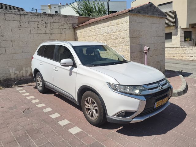 מיצובישי אאוטלנדר