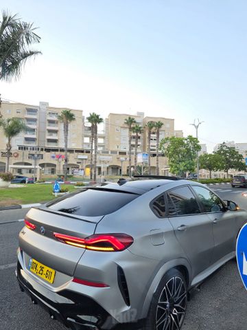 ב מ וו X6