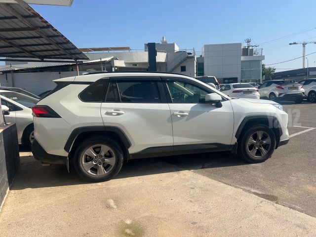 טויוטה RAV4