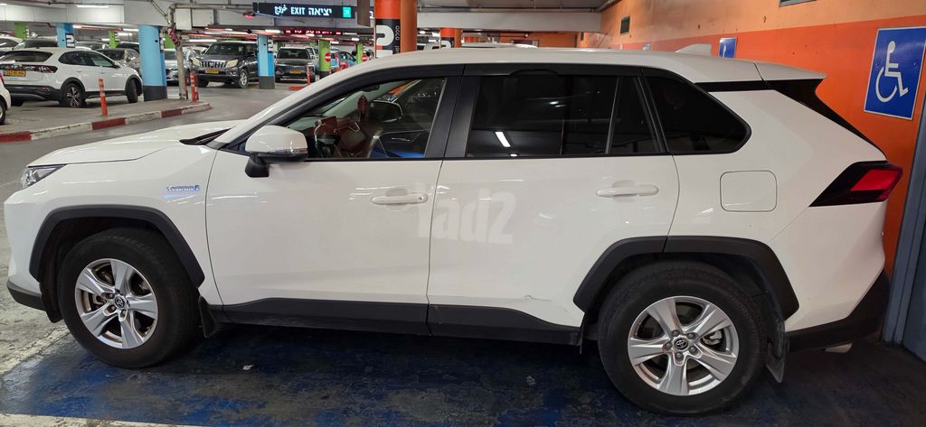 מודעת רכב טויוטה RAV4