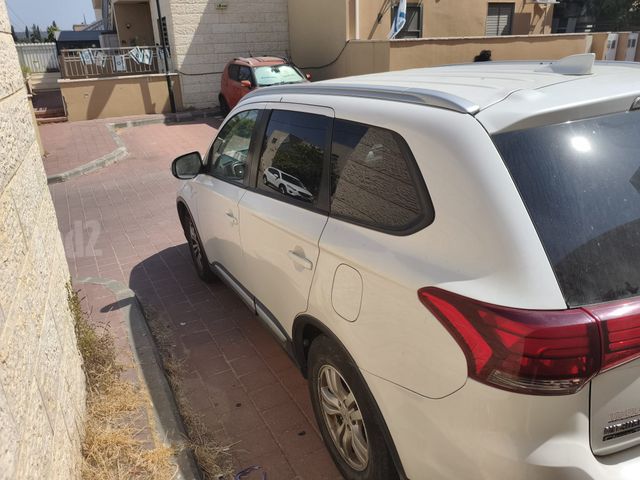 מודעת רכב מיצובישי אאוטלנדר