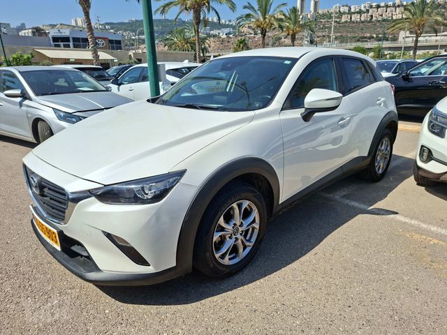 מודעת רכב מאזדה CX-3