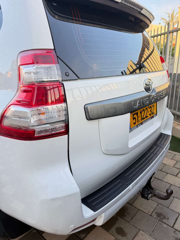 טויוטה לנד קרוזר