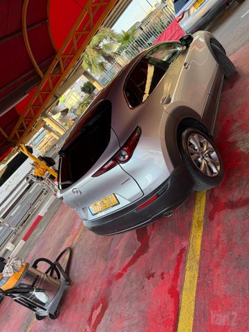 מודעת רכב מאזדה CX-30