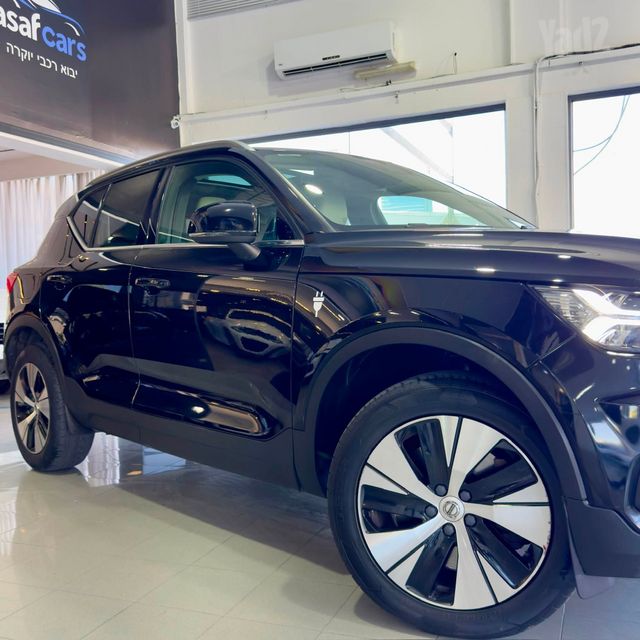 וולוו XC40