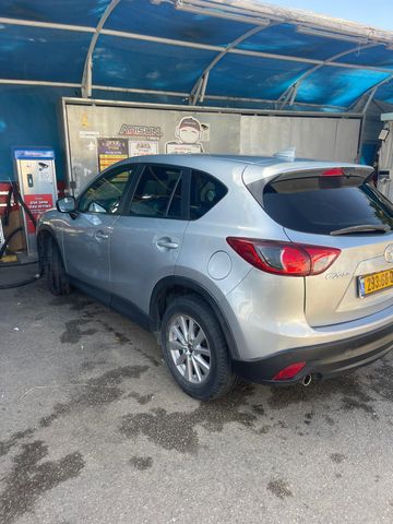 מודעת רכב מאזדה CX-5