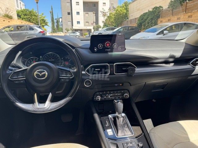 מודעת רכב מאזדה CX-5