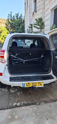 טויוטה RAV4