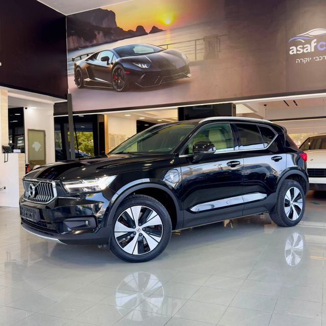 וולוו XC40