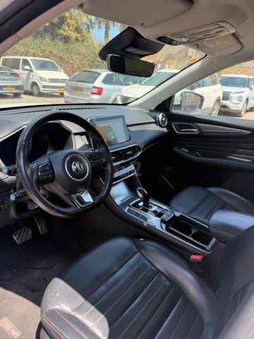 אם ג'י EHS PHEV
