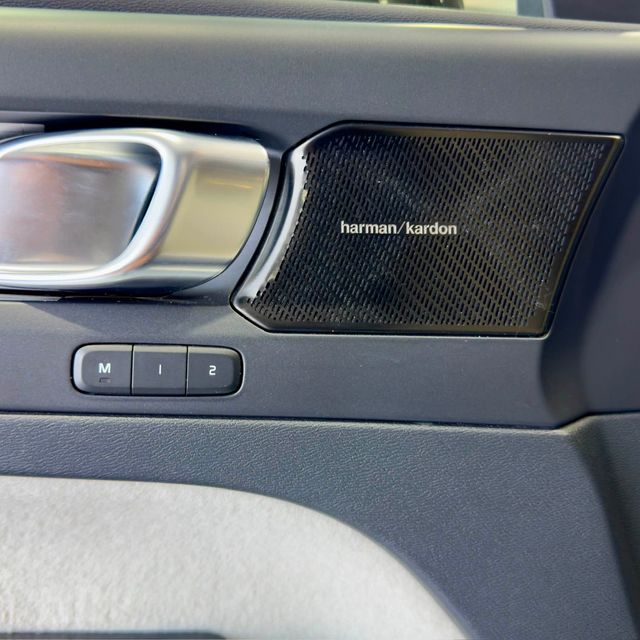 וולוו XC40