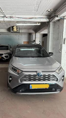 מודעת רכב טויוטה RAV4