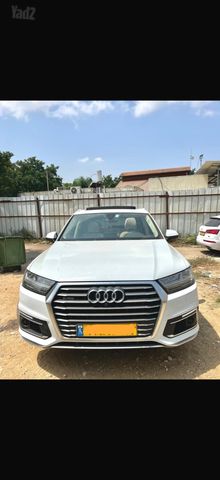 מודעת רכב אאודי Q7