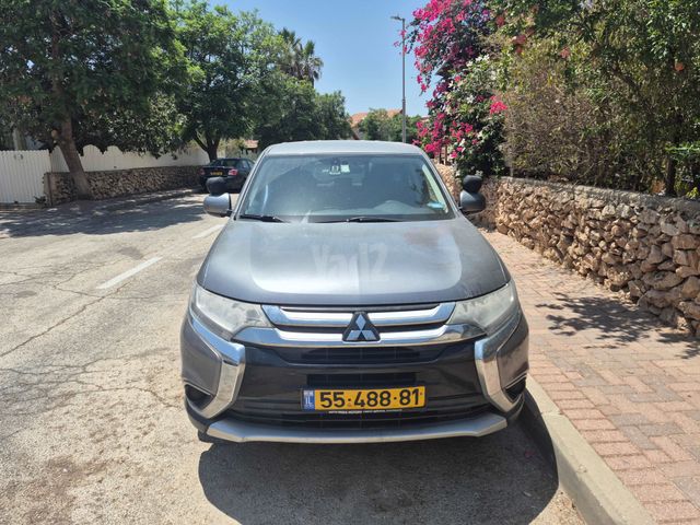מיצובישי אאוטלנדר