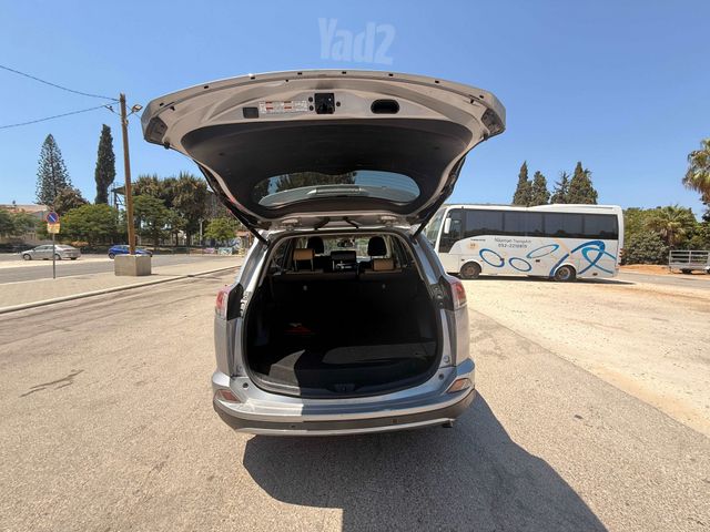 טויוטה RAV4