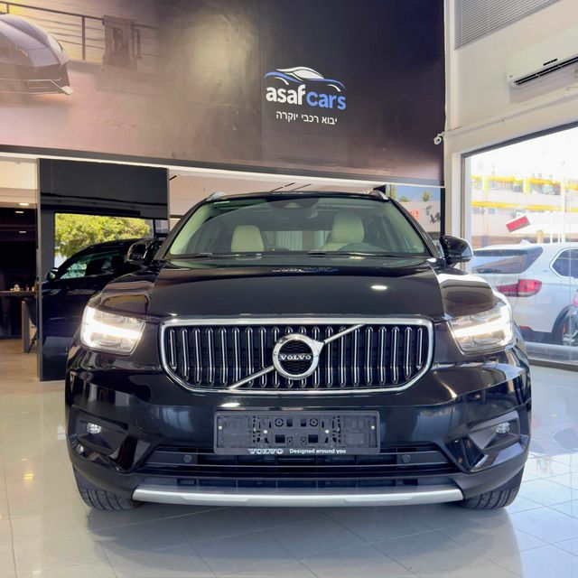 וולוו XC40