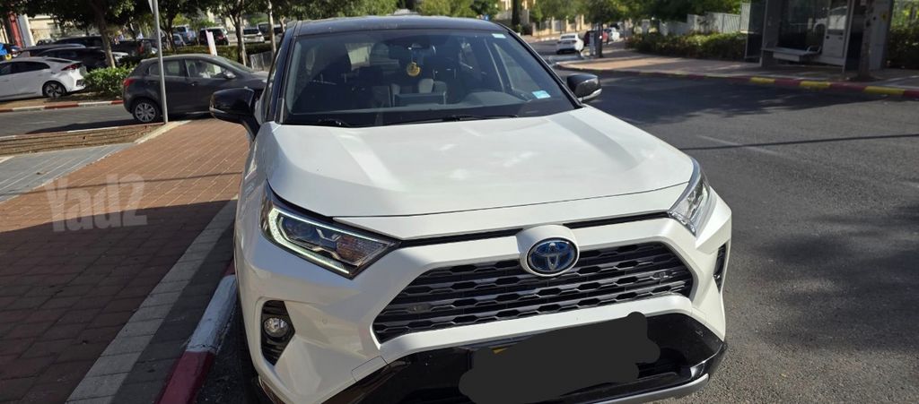מודעת רכב טויוטה RAV4