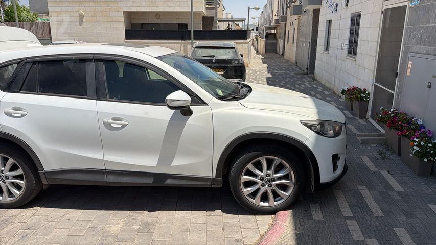 מודעת רכב מאזדה CX-5