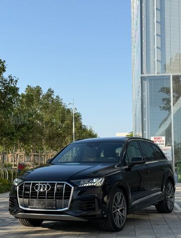מודעת רכב אאודי Q7