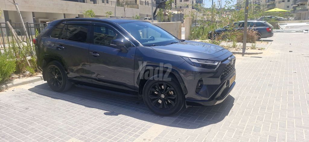 מודעת רכב טויוטה RAV4