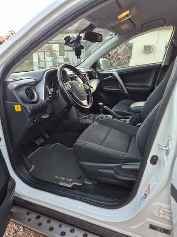טויוטה RAV4