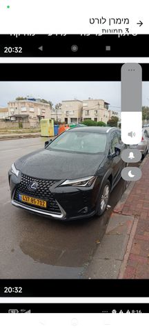 מודעת רכב לקסוס UX