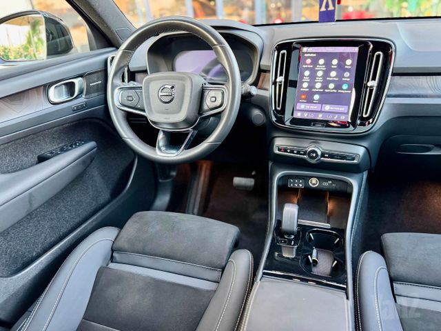 וולוו XC40