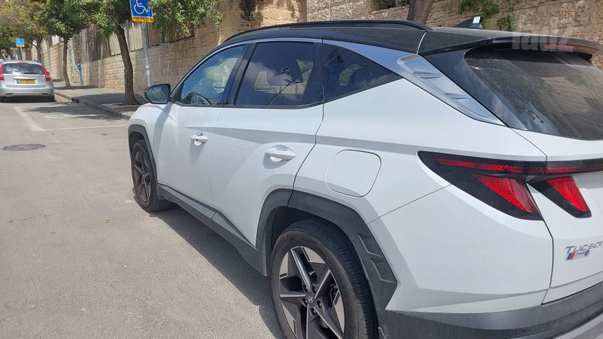 טוסון Premium FL אוט׳ 1.6 (160 כ״ס)