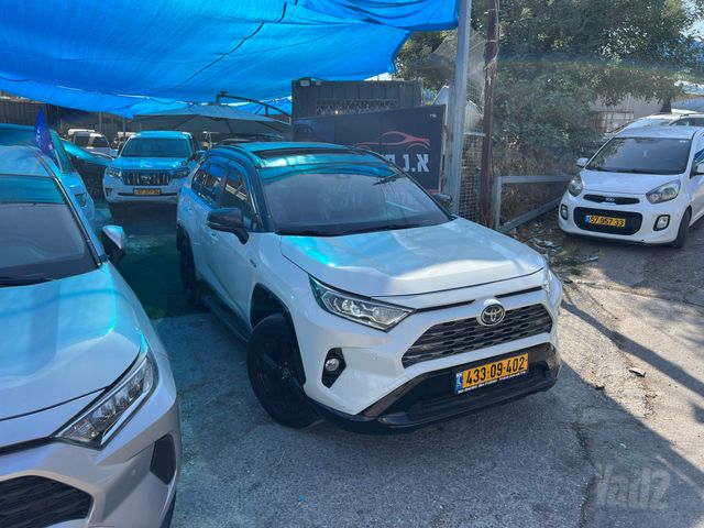 טויוטה RAV4