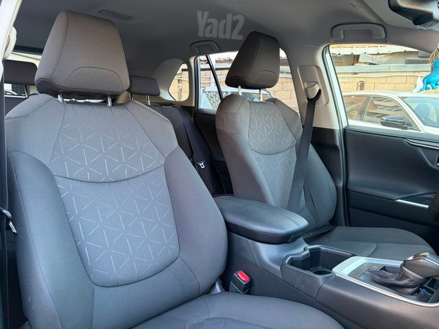 טויוטה RAV4