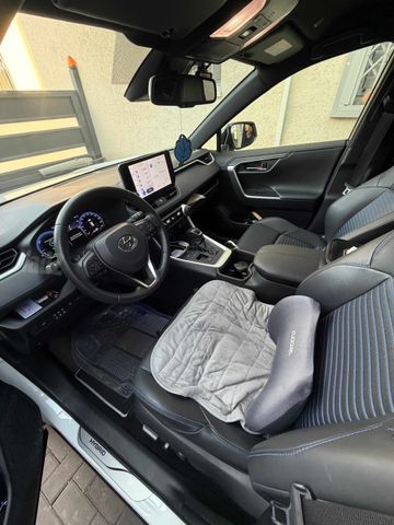 טויוטה RAV4
