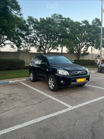 טויוטה RAV4