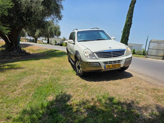 מודעת רכב סאנגיונג רקסטון