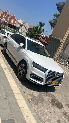 אאודי Q7