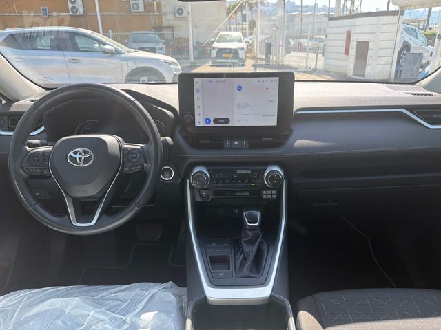 טויוטה RAV4