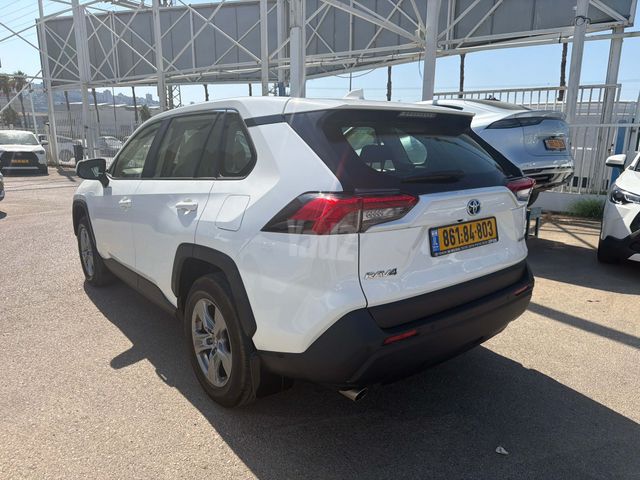 טויוטה RAV4