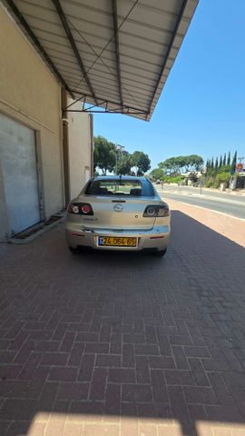 מאזדה 3