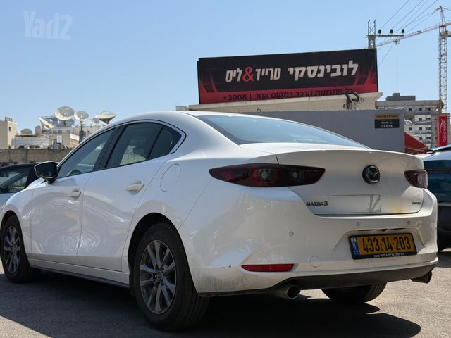 מאזדה 3