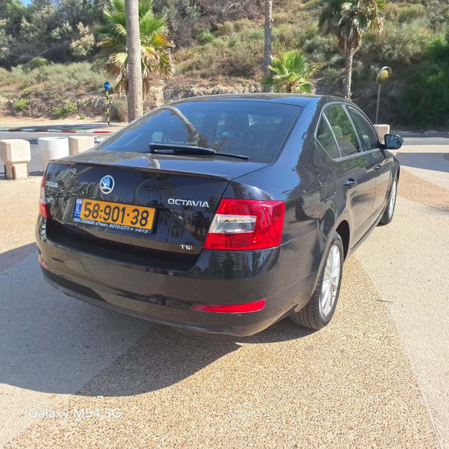 סקודה אוקטביה