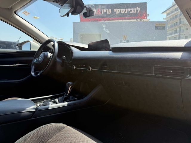 מאזדה 3