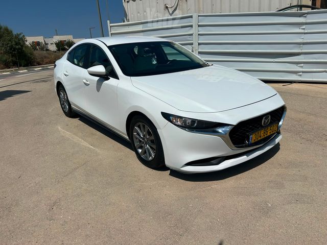 מאזדה 3