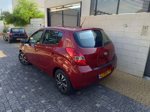 i20 Inspire אוט׳ 5 דל 1.4 (100 כ״ס) [2009-2013]