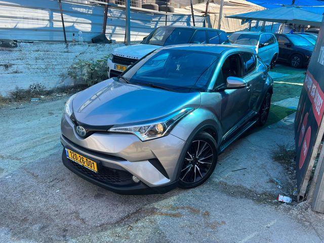 טויוטה C-HR