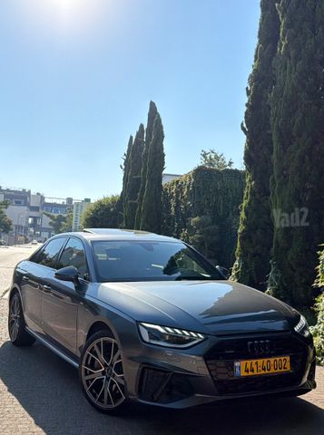 מודעת רכב אאודי A4