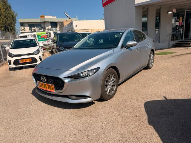 מודעת רכב מאזדה 3