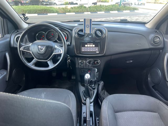 דאצ'יה סנדרו