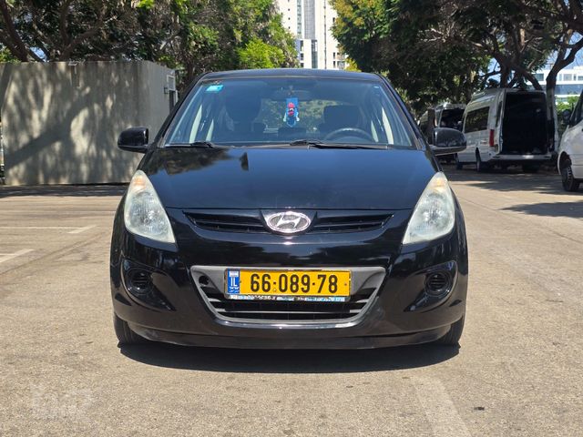 יונדאי i20