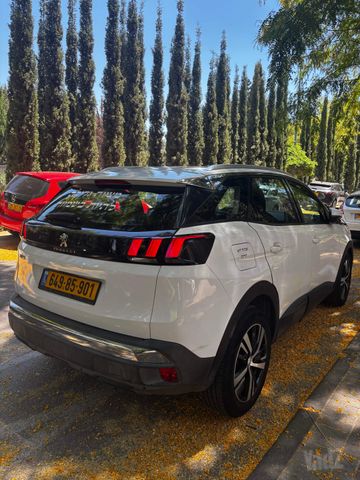 פיג'ו 3008