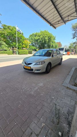 מאזדה 3
