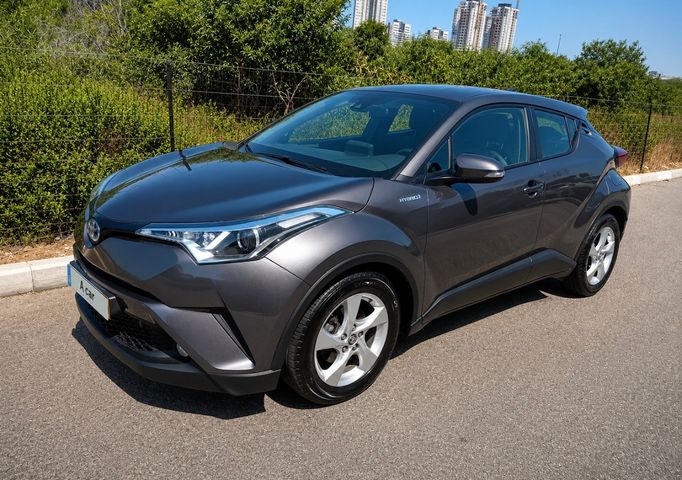 מודעת רכב טויוטה C-HR